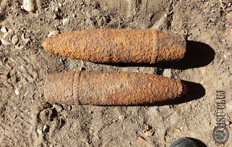 Bombă de aruncător, descoperită de niște copii la Cluj. Și-au anunțat imediat părinții