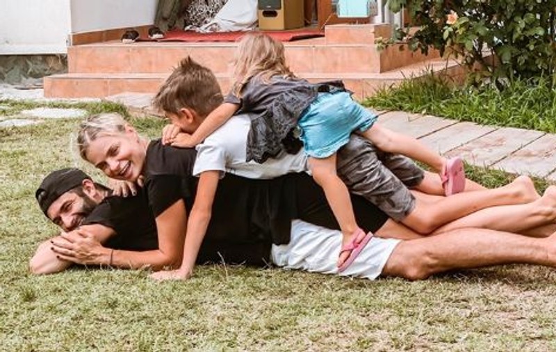 Cum s-a fotografiat Jojo. "Pare că sunt gravidă, dar nu sunt. Nu s-a hotărât încă Paul Ipate"