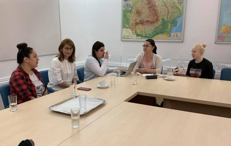 Anchetă la Facultatea de Litere din București după ce Adriana Săftoiu a vorbit despre discriminarea unor studente nevăzătoare