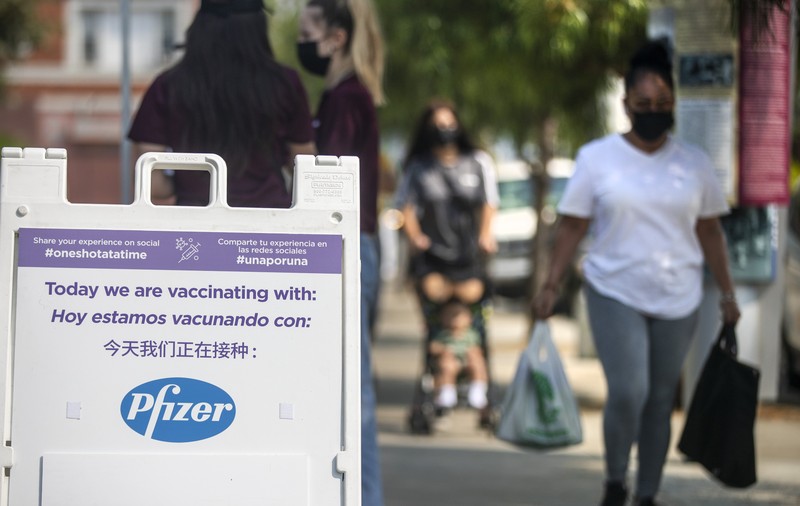 SUA vor începe să administreze a treia doză de vaccin din septembrie, la opt luni după a doua