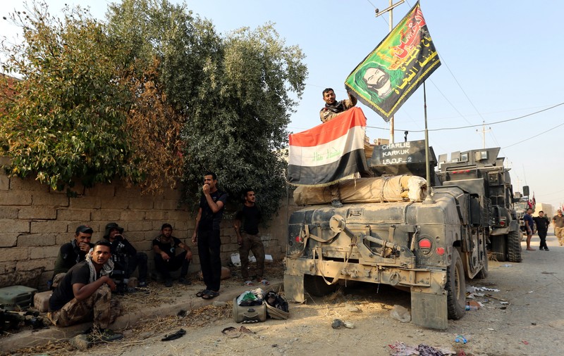 Bătălia pentru Mosul | Atrocitățile comise de Statul Islamic, în zonele controlate încă de jihadiști