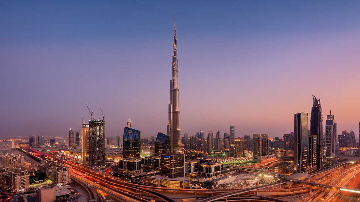 Alpiniști utilitari pe Burj Khalifa