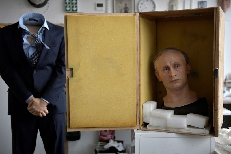 Statuia lui Putin a fost dezmembrată și pusă la păstrare | Foto: Profimedia