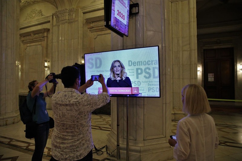 Gabriela Firea, luând cuvântul la Congresul PSD