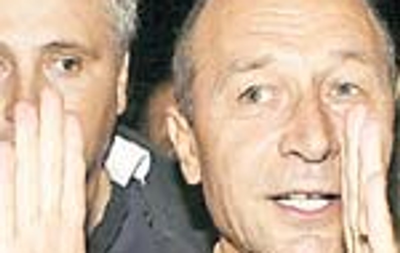 Taranistii i-au stricat petrecerea lui Basescu