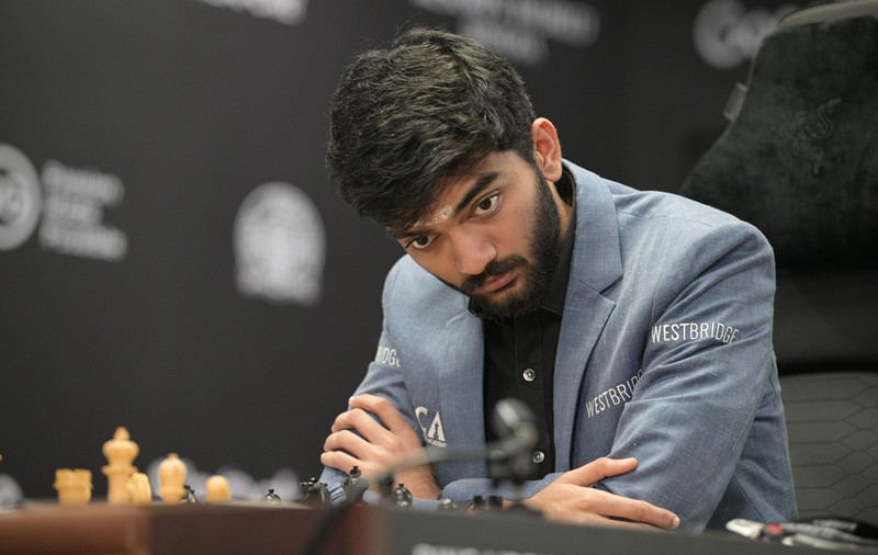 Recordul lui Gary Kasparov, doborât: un indian în vârstă de 18 ani devine cel mai tânăr campion mondial la şah din istorie