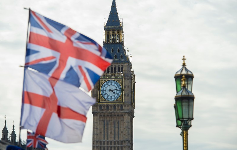 Marea Britanie vrea să introducă o taxă pentru vizitatori, ca să controleze migrația