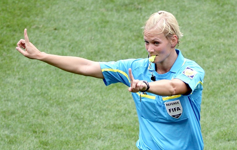 Bibiana Steinhaus va arbitra meciuri din Bundesliga: "Visul a devenit realitate!"