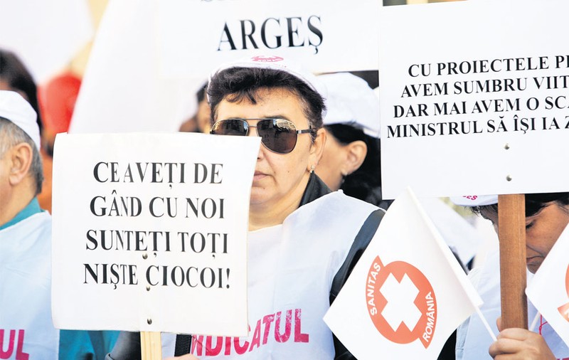 Medicii intră azi în grevă | Nu ne mai şantajaţi sentimental!