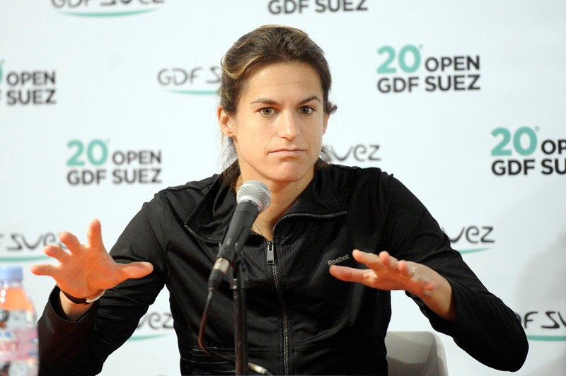 epa03102253 Amelie Mauresmo of France at the press conference before the legends exhibition by GDF Suez at the WTA GDF Suez Tennis Open 2012 in Paris, France, 12 February 2012. EPA/STEPHANE REIX