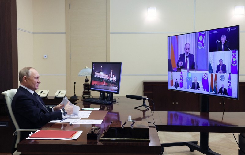 Putin vrea să fie mediator și anunță că va găzdui negocieri între Armenia și Azerbaidjan, la Soci