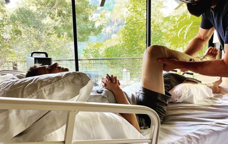 „Am peste 30 de oase fracturate”. Actorul Jeremy Rener, detalii despre perioada de recuperare după ce a fost strivit de plugul de zăpadă