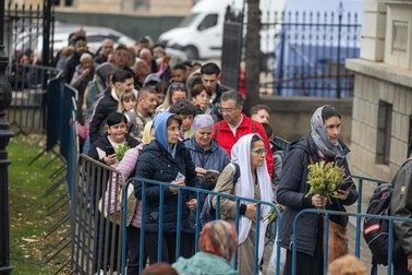 Printre pelerini se numără și tineri
