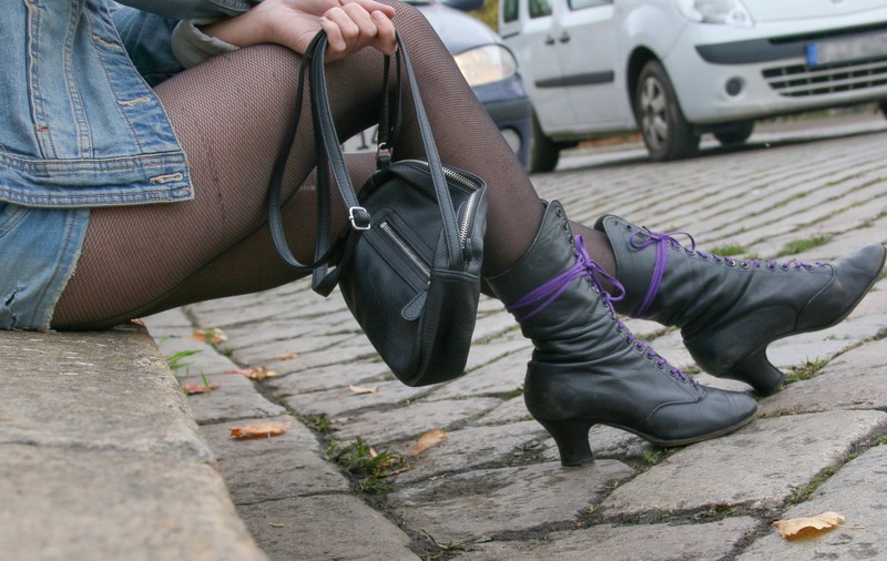 Prostituată din Oradea, condamnată la 70 de zile de muncă în folosul comunității la primărie. Pentru ce a primit 6 luni de închisoare cu suspendare