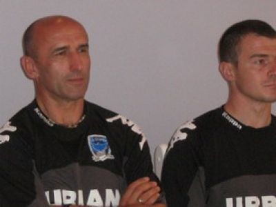 Miodrag Jesici (stânga) a stat puțin la CS Otopeni
