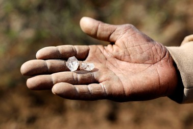 Așa arată pietrele găsite de un localnic într-un sat din Africa de Sud | Foto: Profimedia