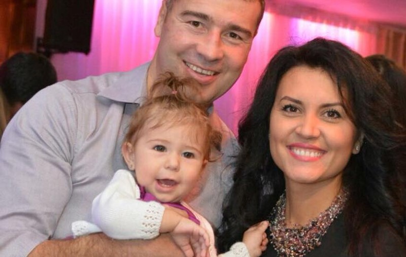 Petrecere în familia lui Lucian Bute: îi taie moțul și îi rupe turta fetiței sale