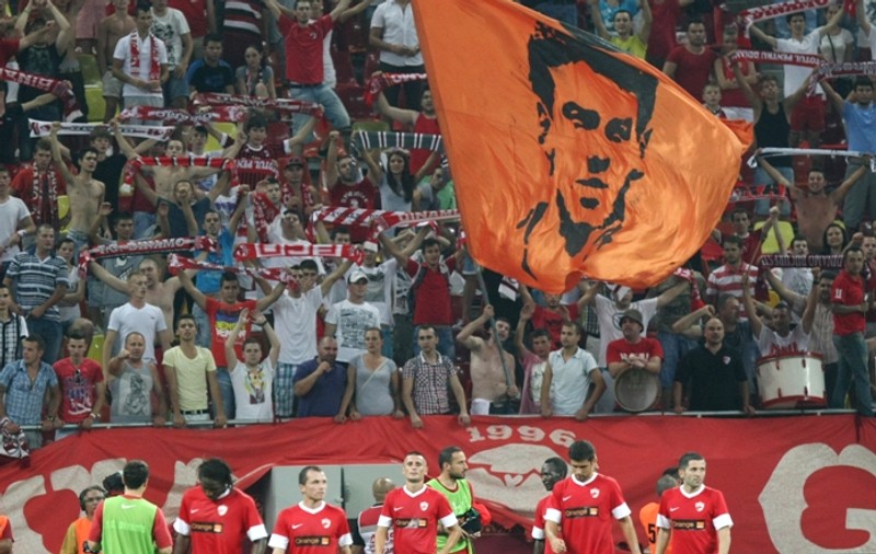 DINAMO – HARKOV 0-2 / Dezamăgirea pe teren, spectacol în tribună / FOTO