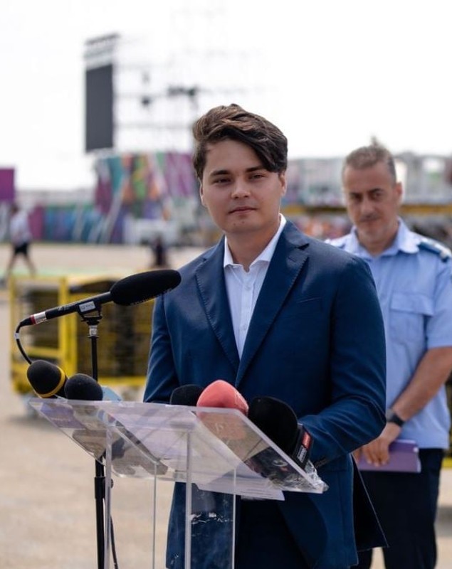Selly a concediat un agent de pază: „A luat 100 de lei de la un tânăr ca să îl bage la festival”