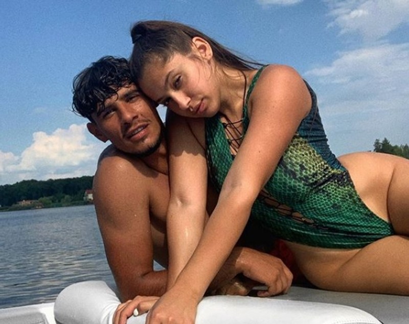 Imagini de senzație cu Florinel Coman și iubita sa, Ioana Timofeciuc. Cum s-au distrat cei doi în ziua în care FCSB avea meci cu Gaz Metan