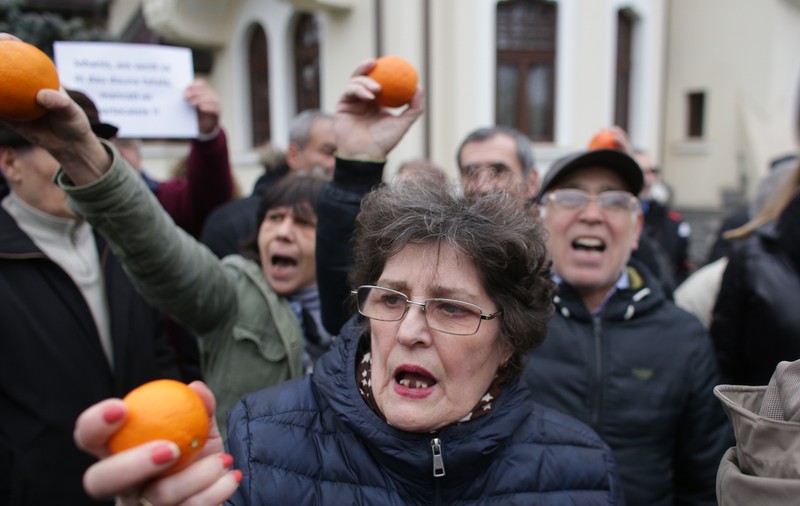 FOTO. Protest împotriva lui Iohannis la Palatul Cotroceni. Se cere anchetarea lui Kovesi