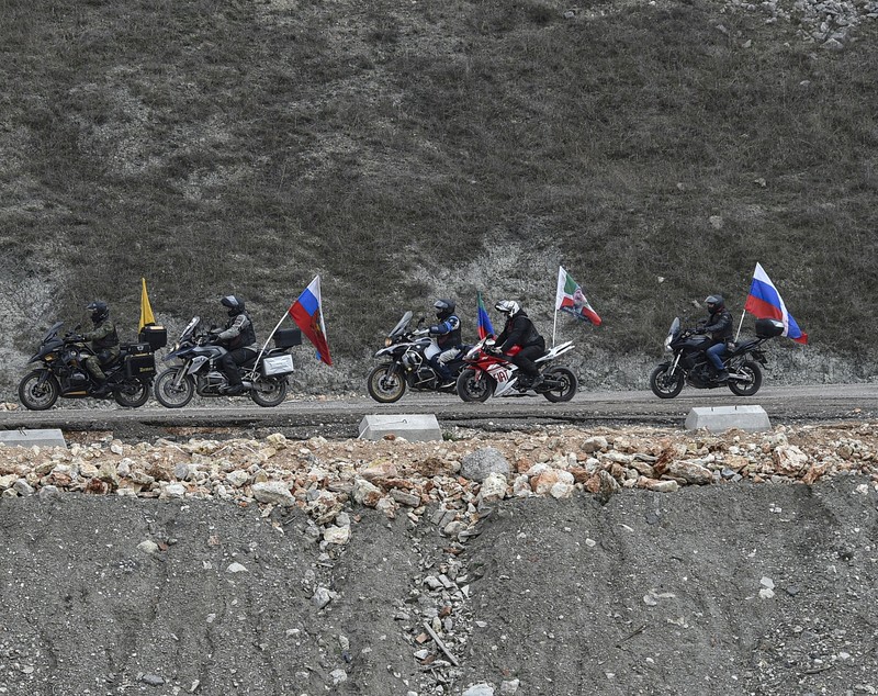 „Lupii nopții”, motocicliștii ultranaționaliști prieteni cu Vladimir Putin, au plecat într-un „raliu patriotic” de la Moscova spre Berlin