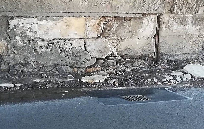 CFR anunţă că va “interveni” la Podul Constanţa de peste Calea Griviţei din Capitală. Reparaţiile capitale mai aşteapă