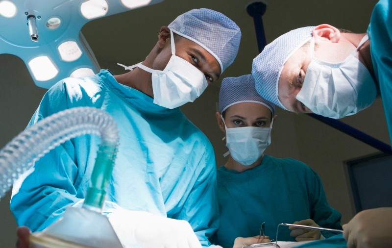 Gata cu șpaga la doctori! Ce pregătește Guvernul!