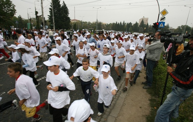 Cros cu 2.000 de participanţi, astăzi, în Capitală