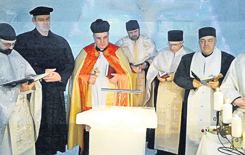 Cununia şi botezul, interzise în Biserica de Gheaţă de la Bâlea Lac: preoţii riscă pedepse administrative