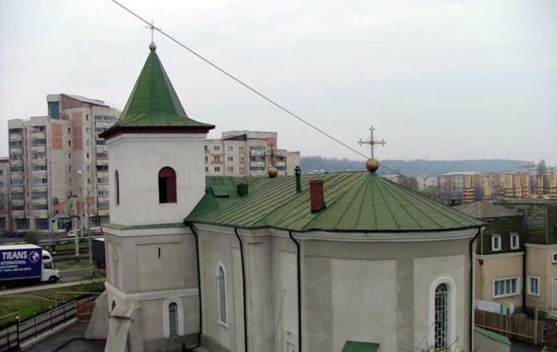 Un preot din Iași e acuzat că dă afară credincioșii cu firma de pază. Scandal uriaș în Casa Domnului
