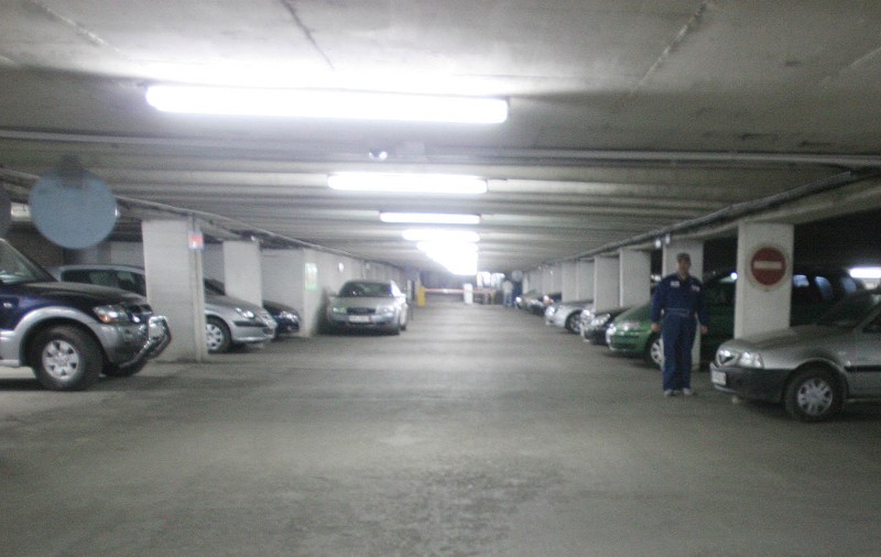 7.300 de noi locuri de parcare în Bucureşti, în următorii doi ani