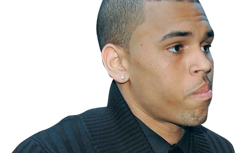 Chris Brown a căzut în patima alcoolului
