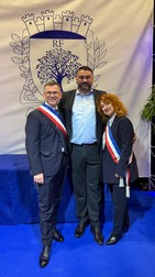 Cristian Frățilă, între primarul Bruno Beschizza și Séverine Maroun prim adjunct la Primaria Aulnay sous Bois. Foto: Arhivă personală