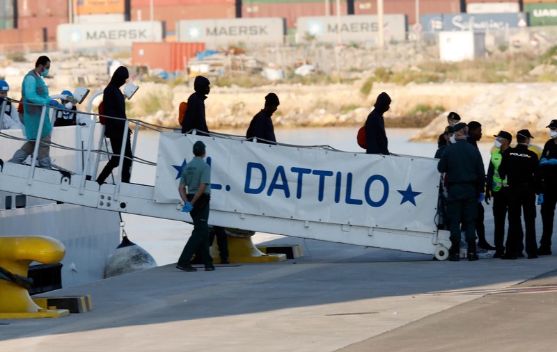 Cei peste 600 de imigranți de pe nava Aquarius au ajuns în Valencia