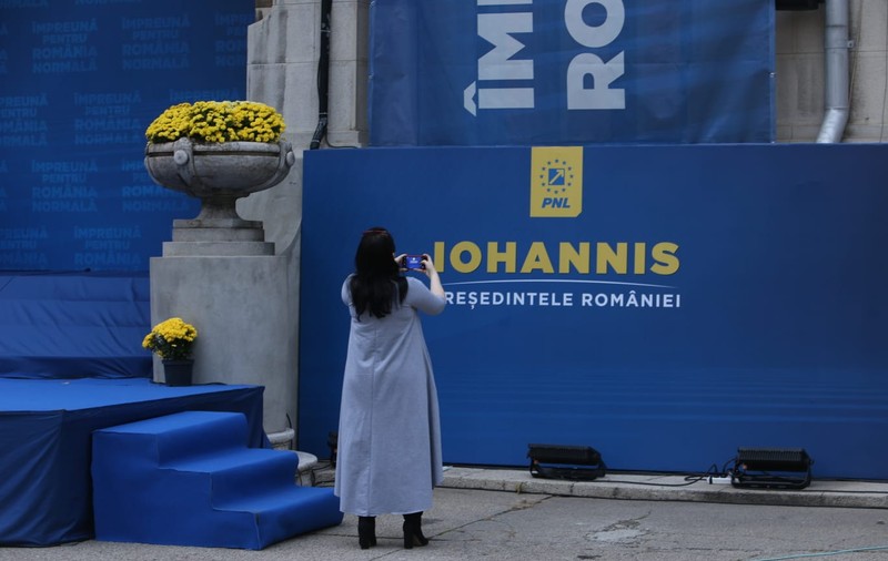 Ultimele îndemnuri ale liberalilor, înainte de închiderea urnelor. Rareş Bogdan, către diaspora: „A venit momentul să îi trimitem la lada de gunoi!”