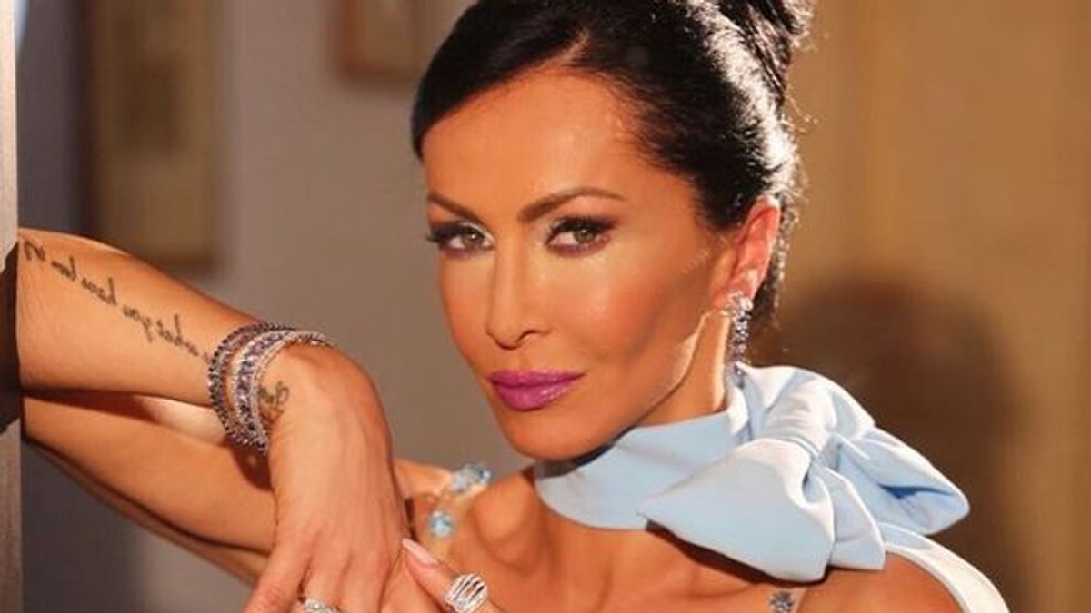 Mihaela Rădulescu își laudă pe unde poate amorezul. Ce spune despre Felix Baumgartner, la bustul gol, în grădină