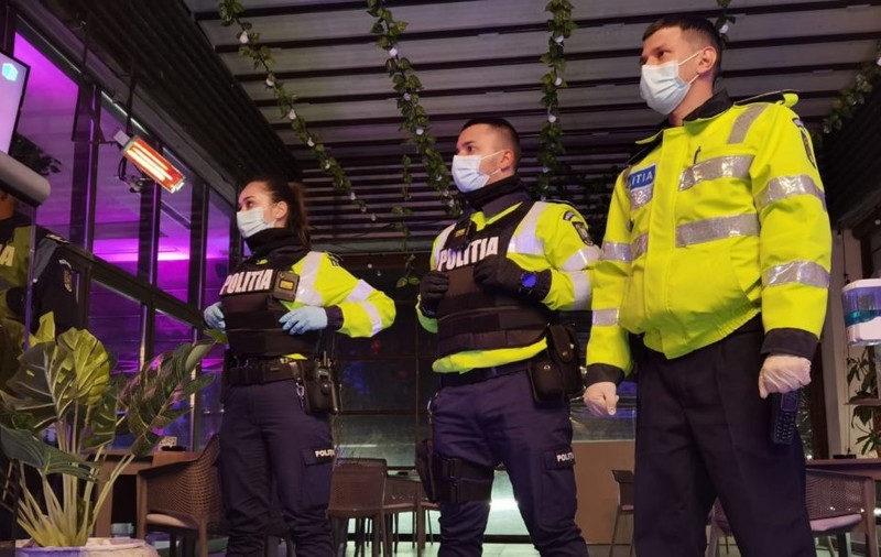 Petrecere cu sute de participanţi, de Valentine's Day, oprită de poliţişti, în Prahova. Organizatorul a fost amendat