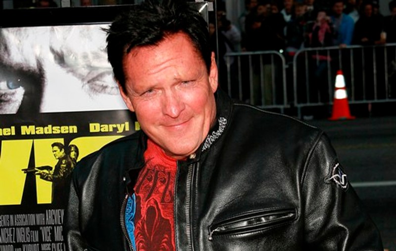 Michael Madsen, starul seriei Kill Bill, prins beat la volan. După arestare, a fost transporat de urgenţă la spital!