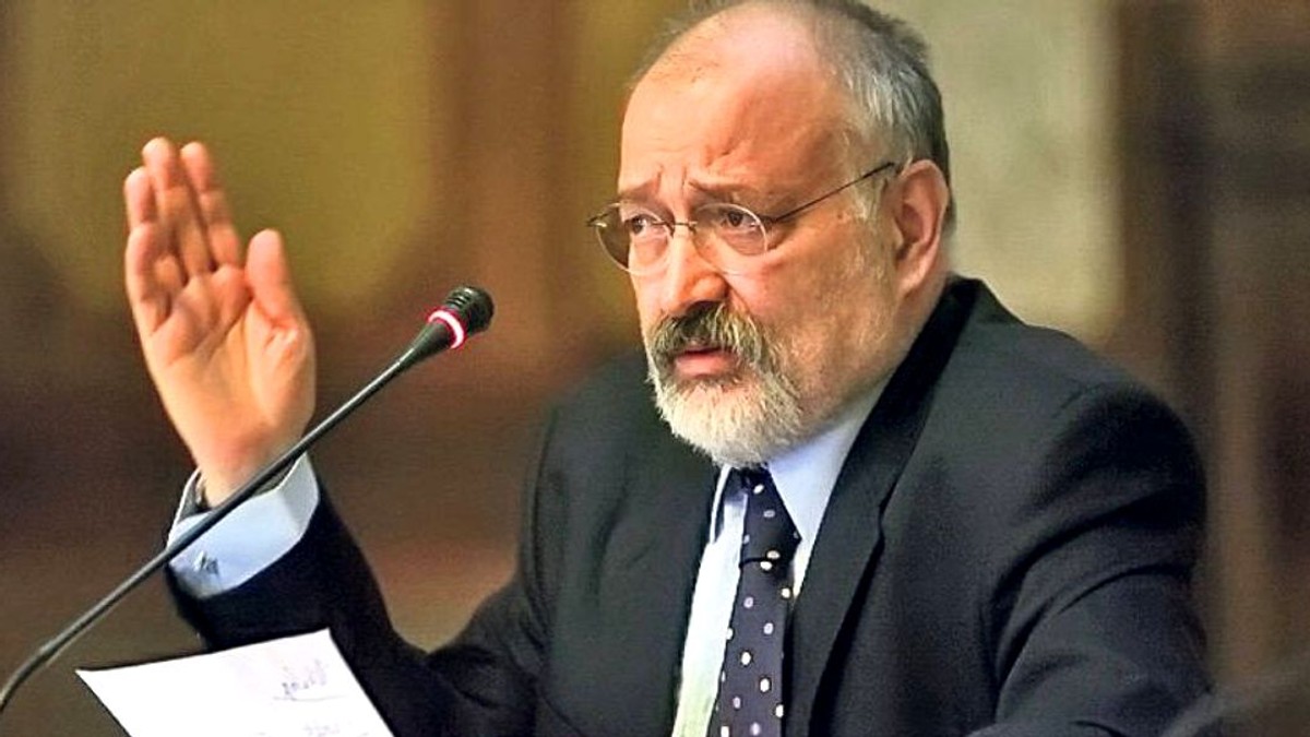 Cum l-a blocat Stelian Tănase pe Prelipceanu în direct rostind repetat M**e PSD, aseară, la Digi!