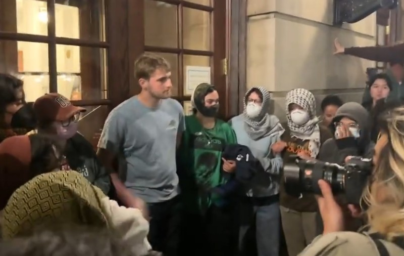 O clădire a Universităţii Columbia, ocupată de manifestanţi pro-palestinieni: „Clădire eliberată în onoarea lui Hind, un copil ucis în Gaza". VIDEO