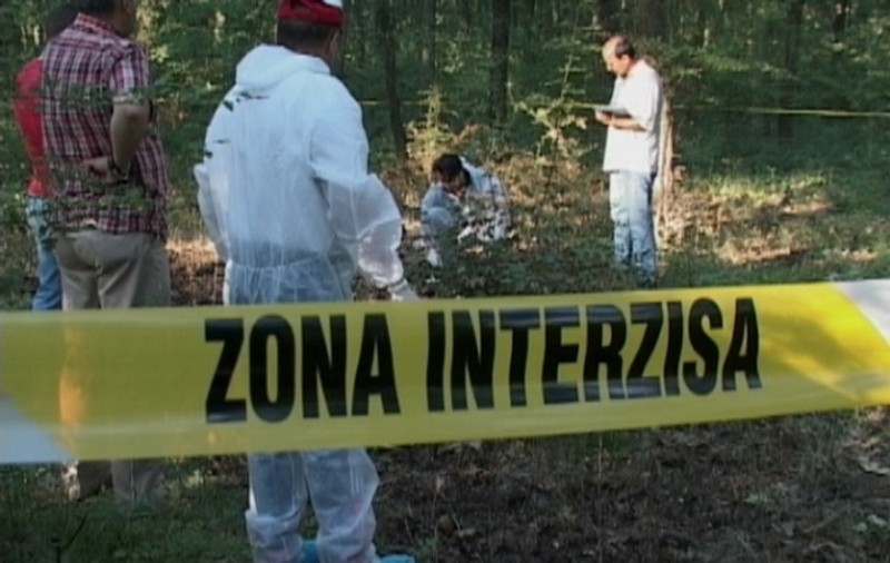 Un cadavru a fost descoperit într-o pădure din Pătârlagele, Buzău. Se crede că e vorba despre un bătrân dispărut în urma unei viituri