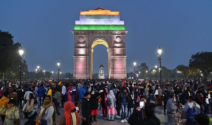 Trecerea în noul an este sărbătorită la New Delhi. Foto: Profimedia