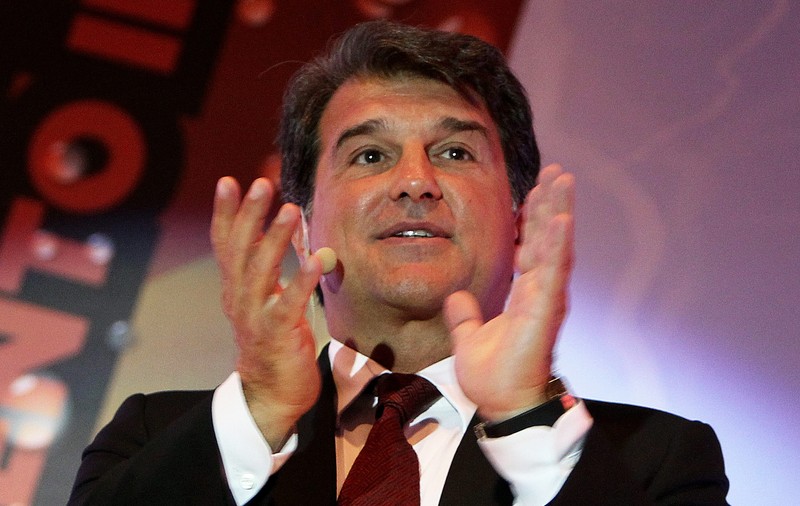 Nici starletele porno nu l-au ajutat! Joao Laporta a pierdut alegerile pentru șefia Barcelonei / VIDEO
