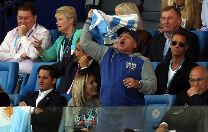 Diego Maradona, în război cu toată lumea: ”E în continuare aceeași mafie”