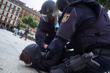 Imagine surprinsă la protestele din Pamplona. Foto: Hepta