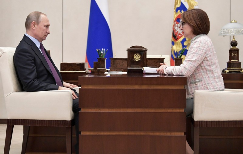 Rusia, în pericol de colaps economic ca și URSS. Avertismentul fără precedent transmis Kremlinului de Banca Centrală
