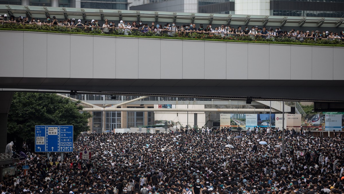 Protest masiv în Hong Kong față de legea extrădării | FOTO