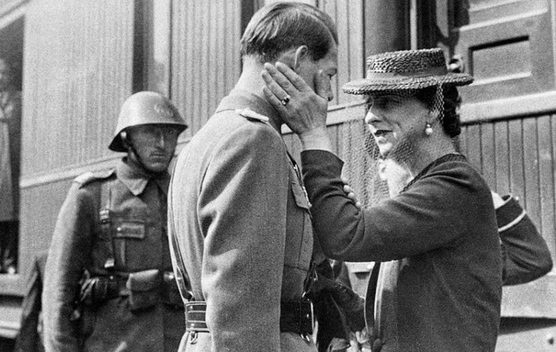 73 de ani de la 30 decembrie 1947, ziua în care comuniștii l-au șantajat pe Regele Mihai să abdice