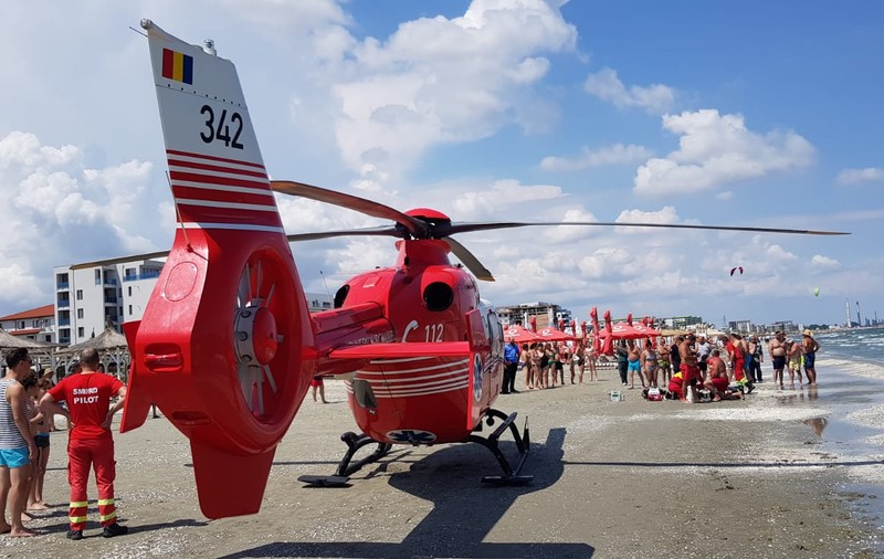 Un bărbat din București, salvat de la înec în Mamaia